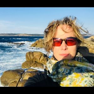 Meet your Posher, Eva